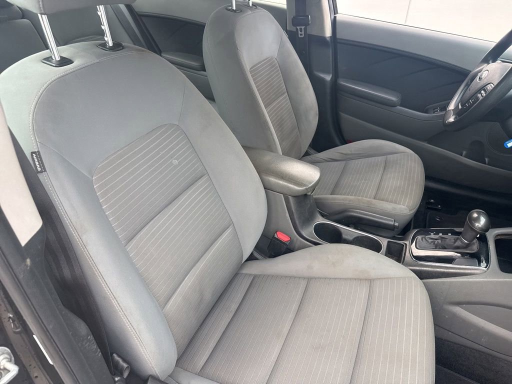 Used 2017 Kia Forte LX w/ LX Popular Package image 27