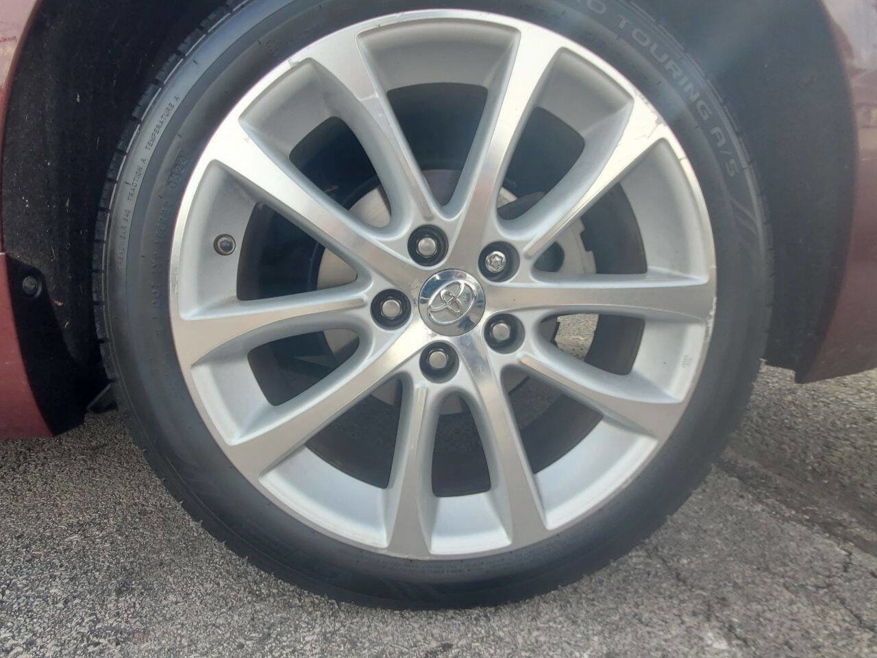 Used 2013 Toyota Avalon Limited image 28