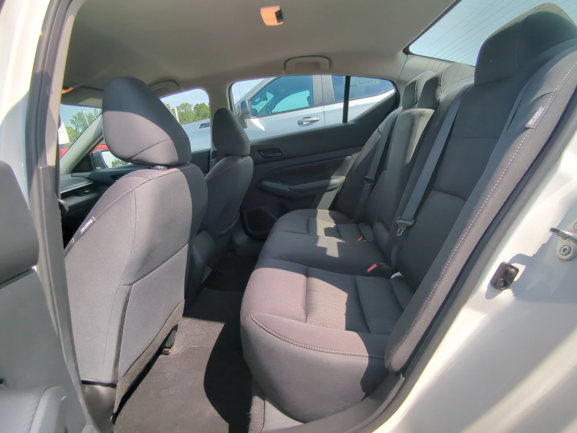 Used 2024 Nissan Altima 2.5 SV FWD image 11