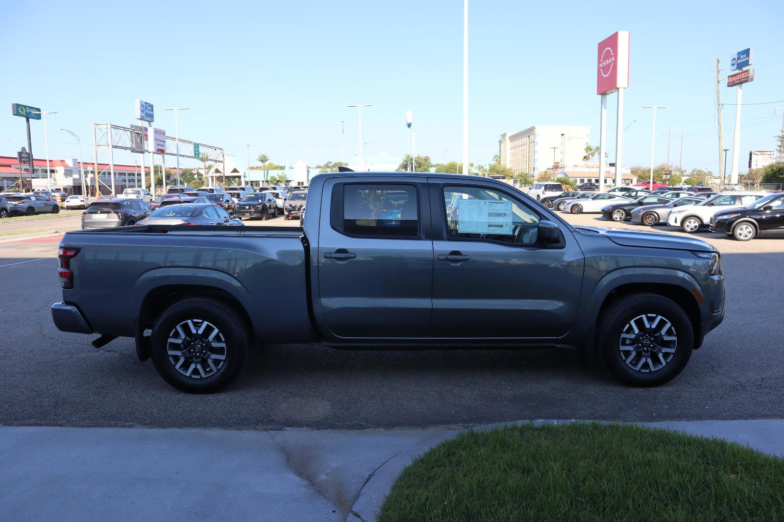 New 2026 Nissan Frontier SV image 13