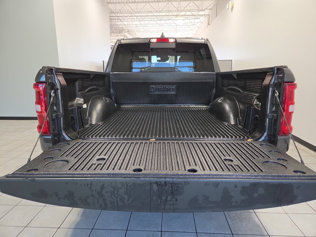 Used 2026 RAM 1500 Laramie AWD/4WD image 13