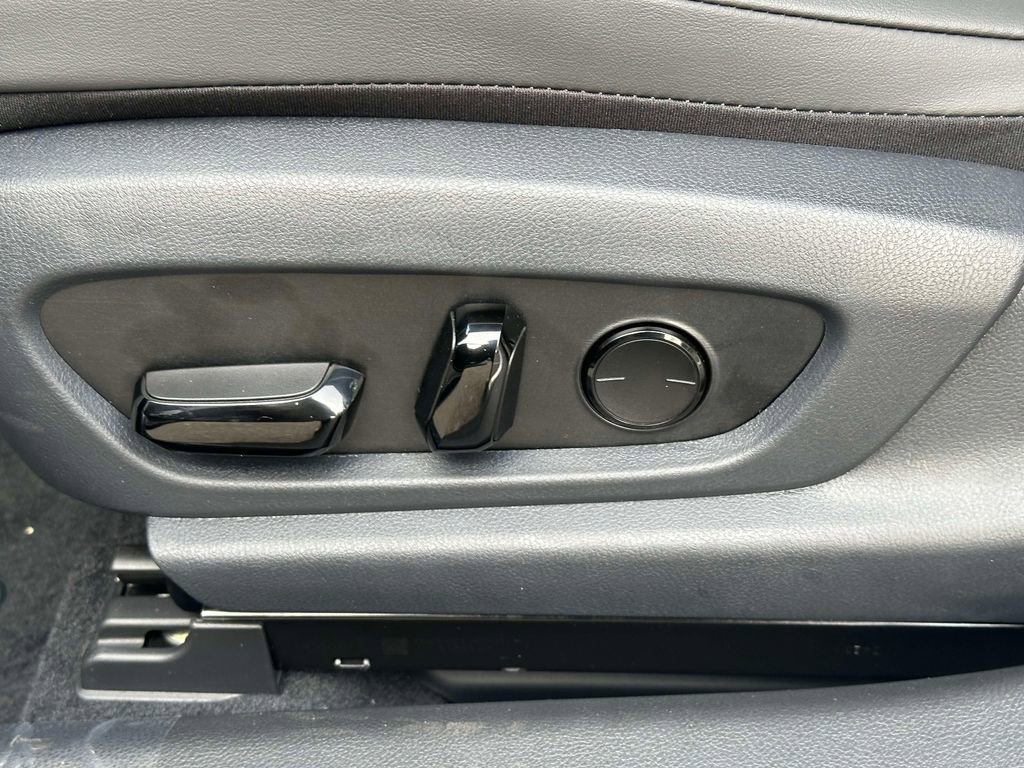 New 2025 Lexus ES 350 w/ Premium Package image 18