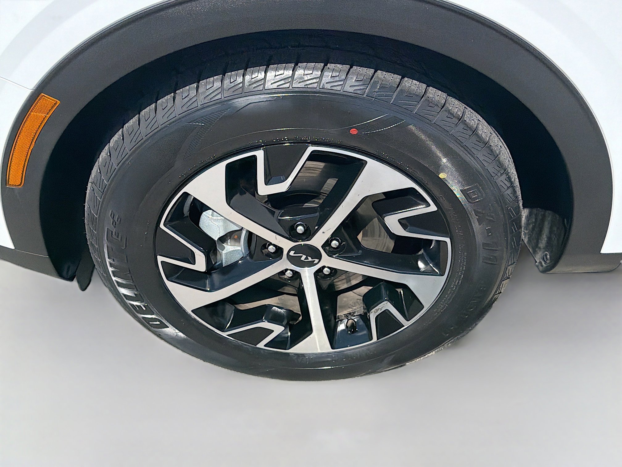 Used 2024 Kia Sportage EX image 37