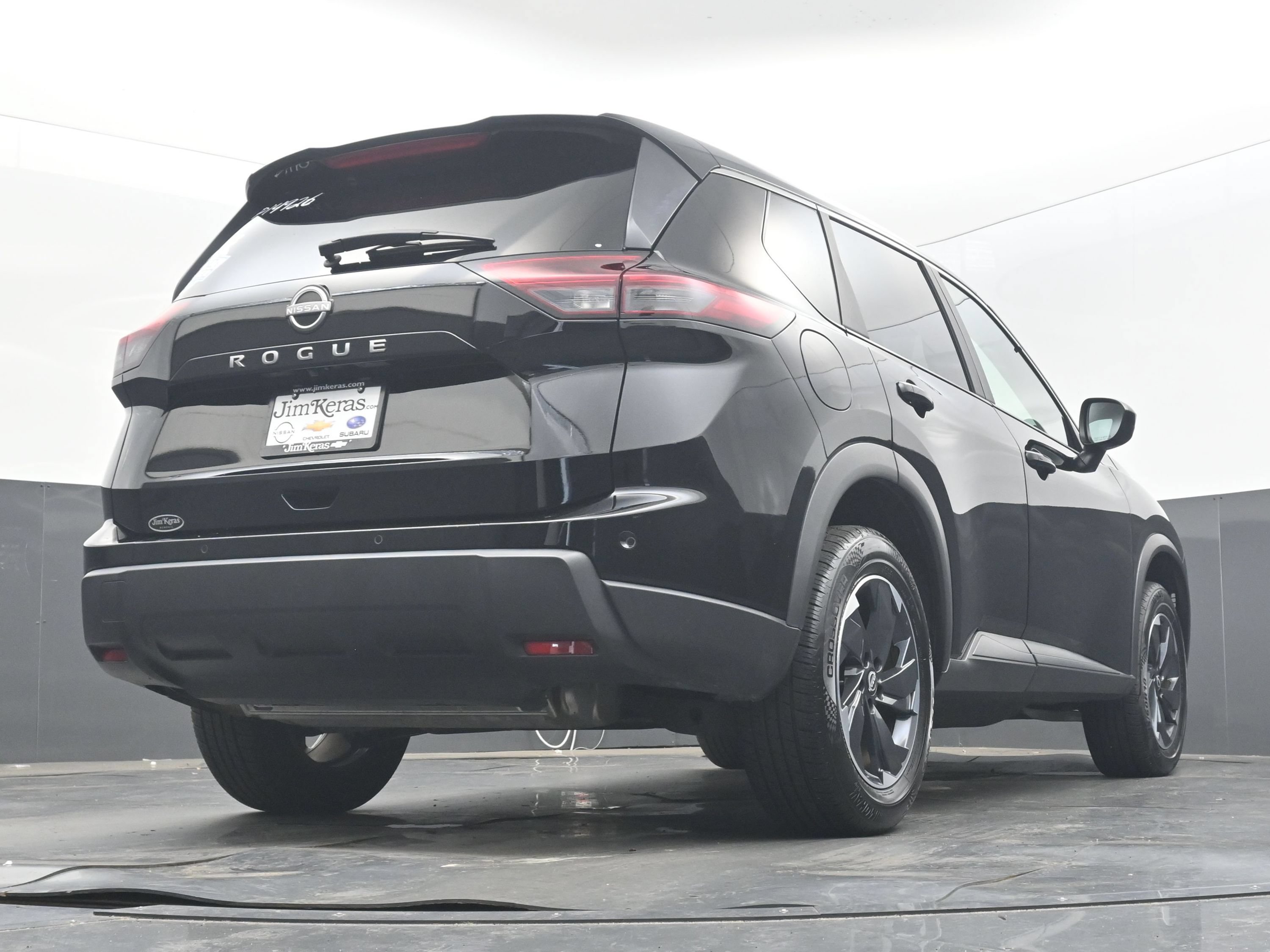Used 2025 Nissan Rogue SV FWD image 25