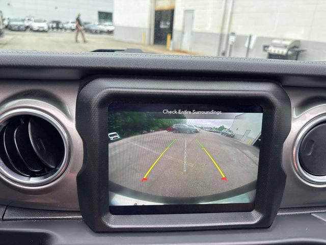 Used 2023 Jeep Wrangler Unlimited Sahara w/ Cold Weather Group AWD/4WD image 23