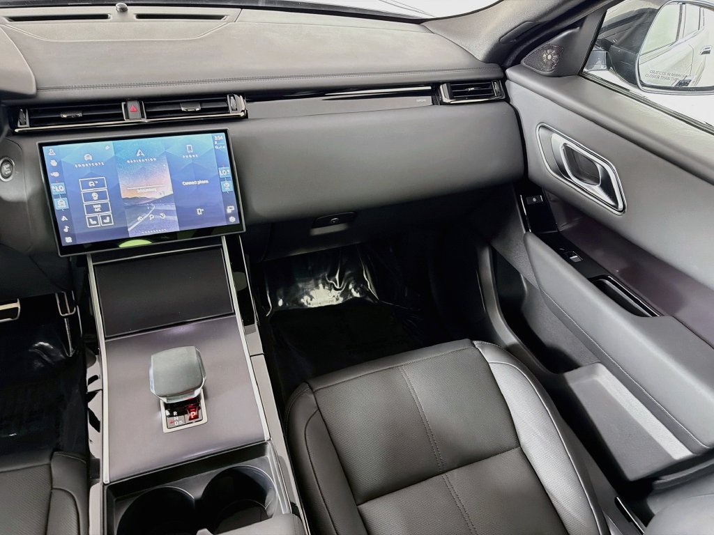 Certified 2026 Land Rover Range Rover Velar Dynamic SE AWD/4WD image 25
