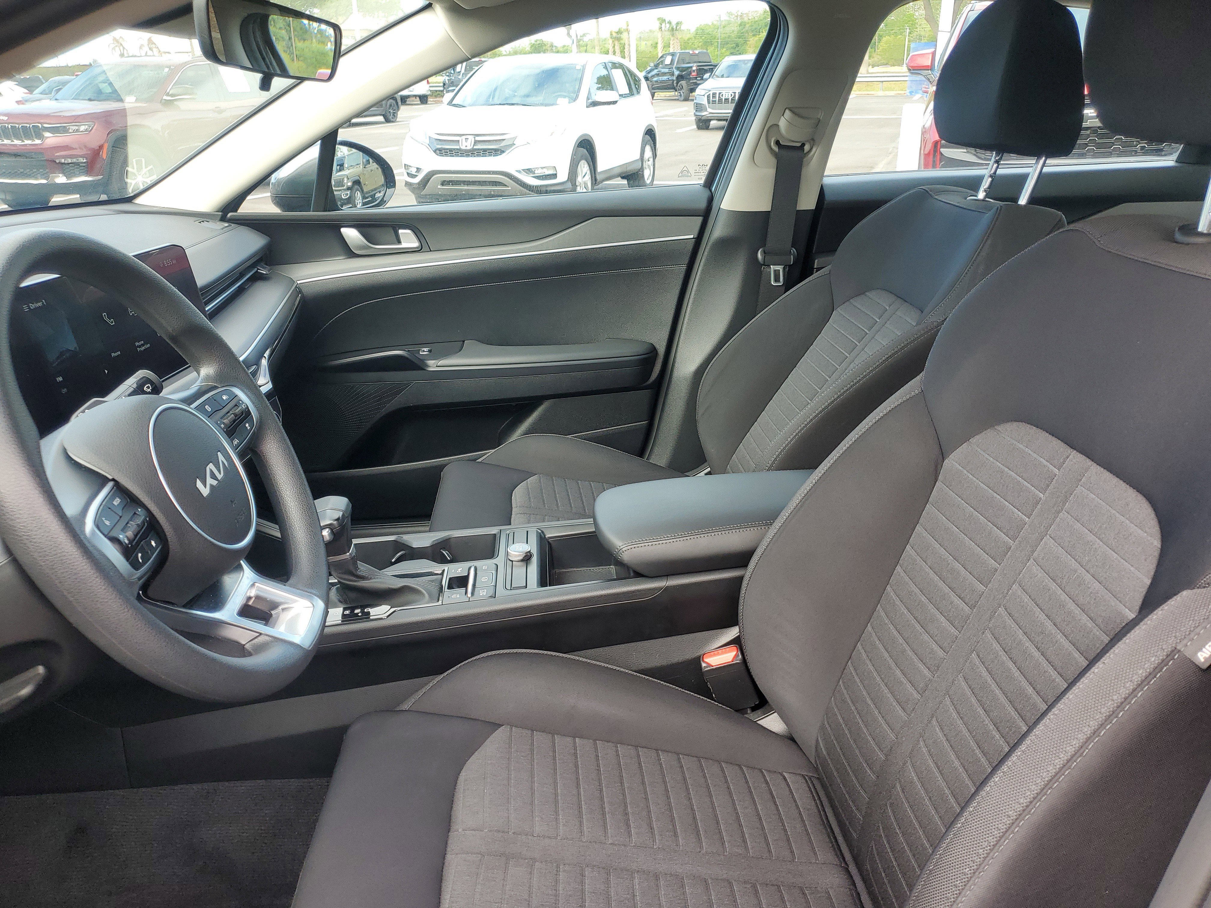 Used 2025 Kia K5 LXS image 12