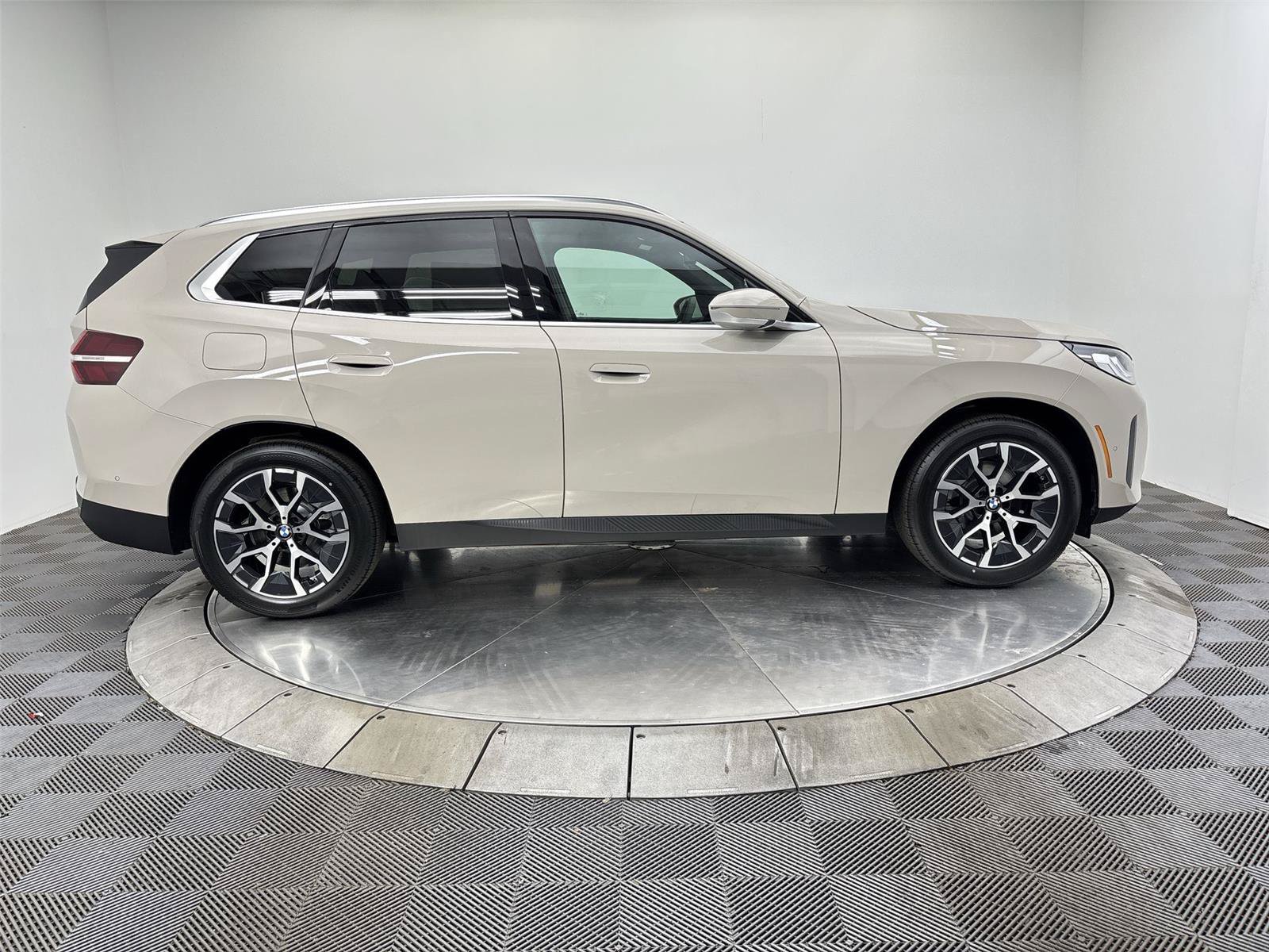 New 2026 BMW X3 xDrive30i w/ Convenience Package AWD/4WD image 17