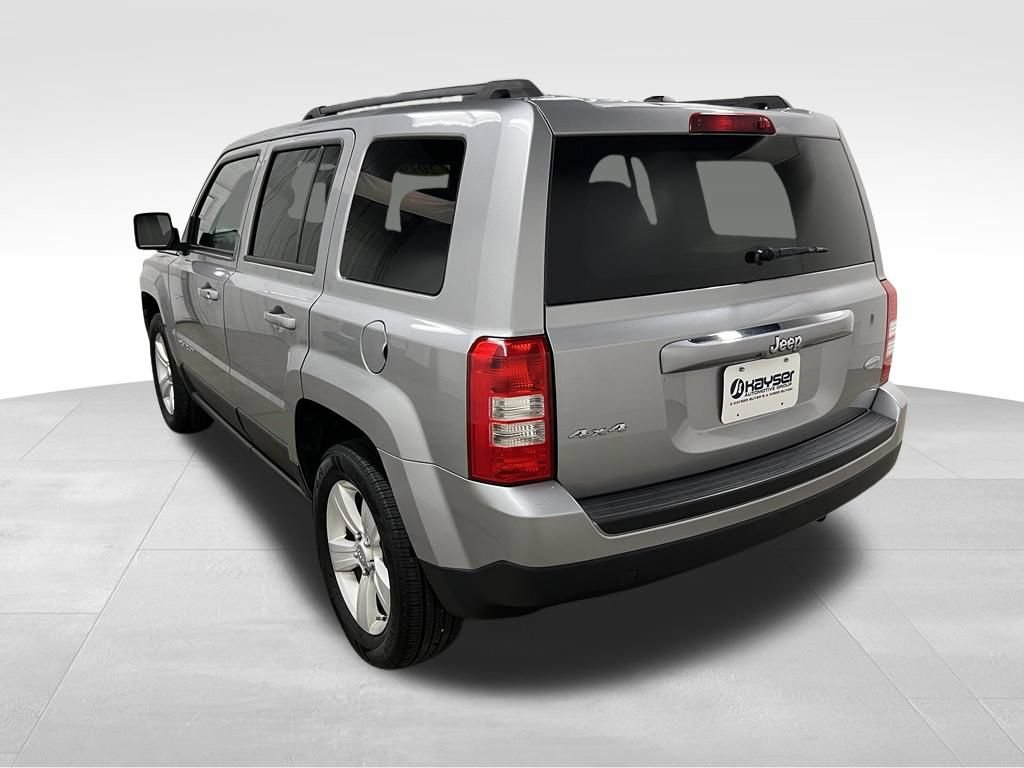 Used 2016 Jeep Patriot Latitude AWD/4WD image 7
