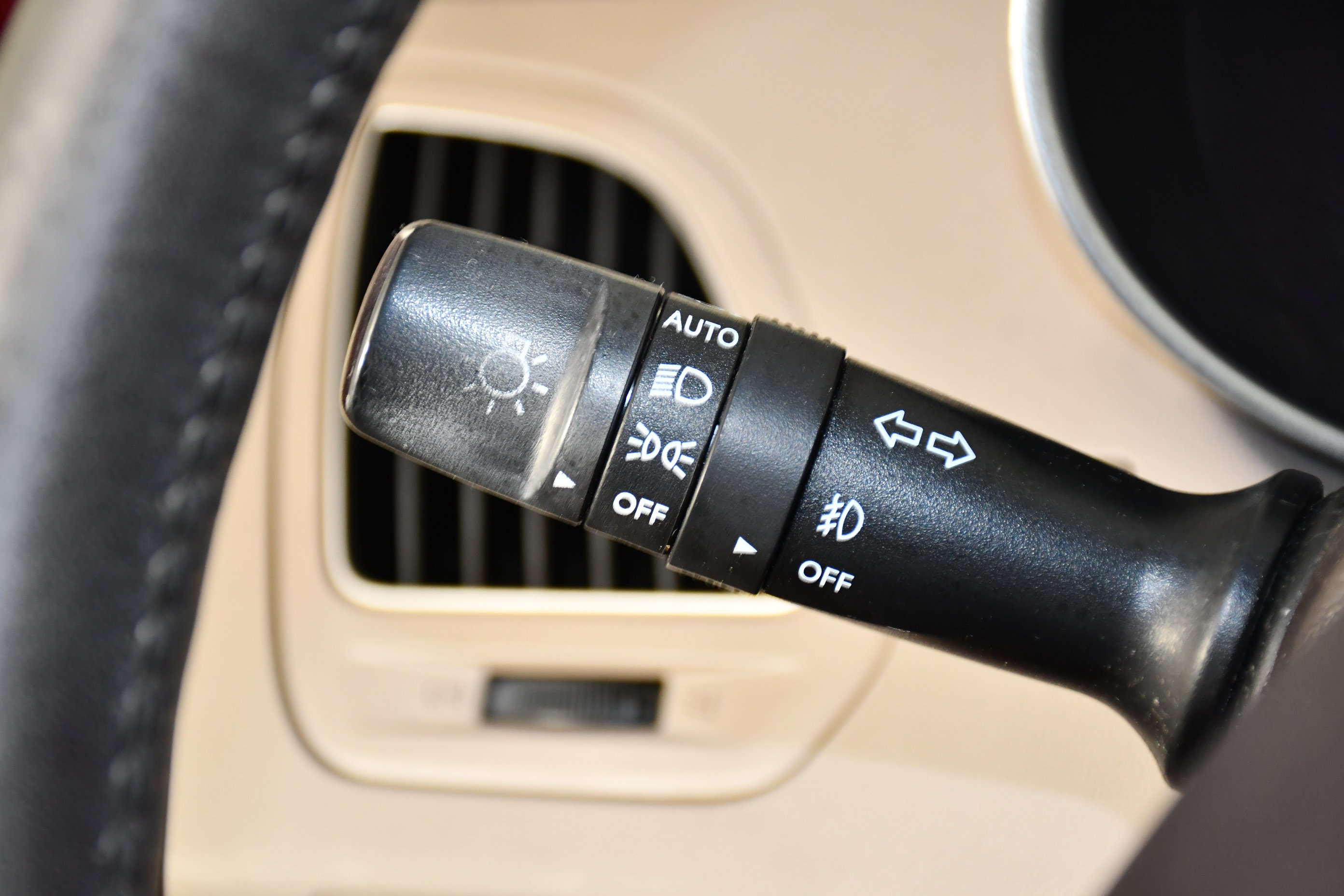 Used 2013 Hyundai Tucson Limited w/ Premium Pkg AWD/4WD image 23