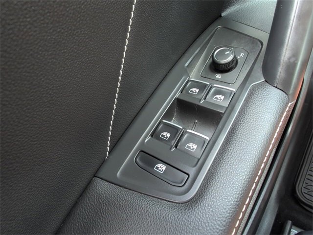 Certified 2023 Volkswagen Tiguan SE image 32