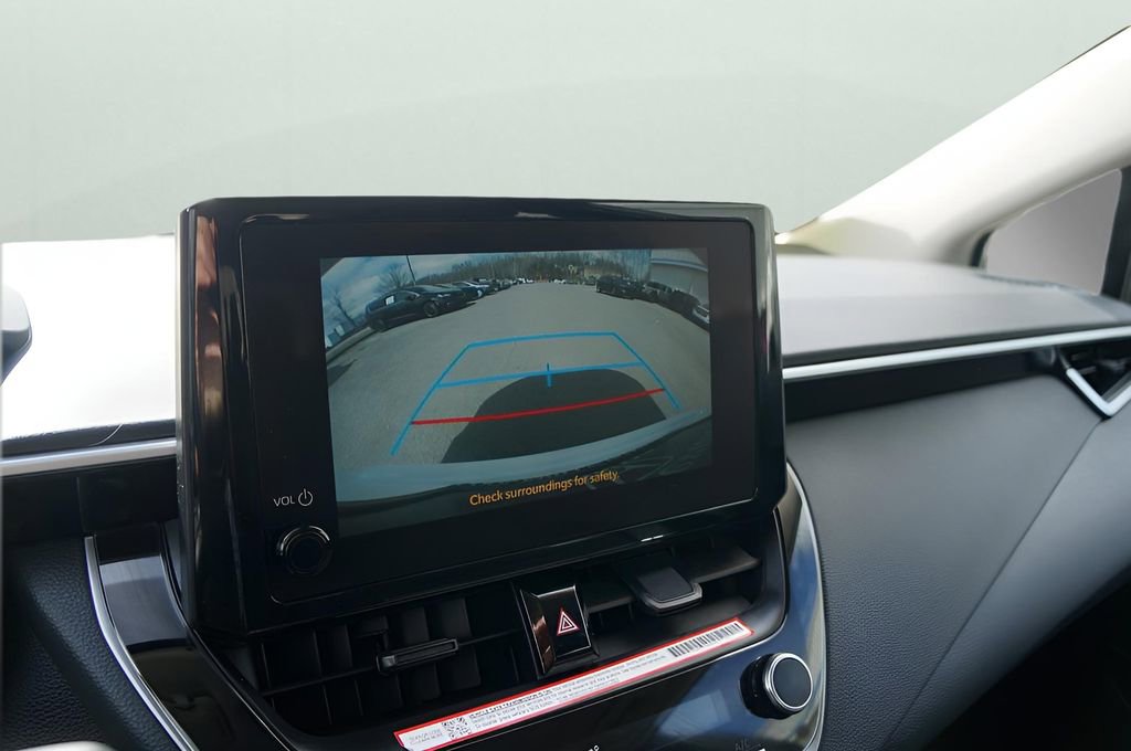Used 2025 Toyota Corolla LE image 23