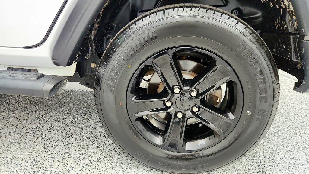 Used 2019 Jeep Wrangler Unlimited Sport image 9