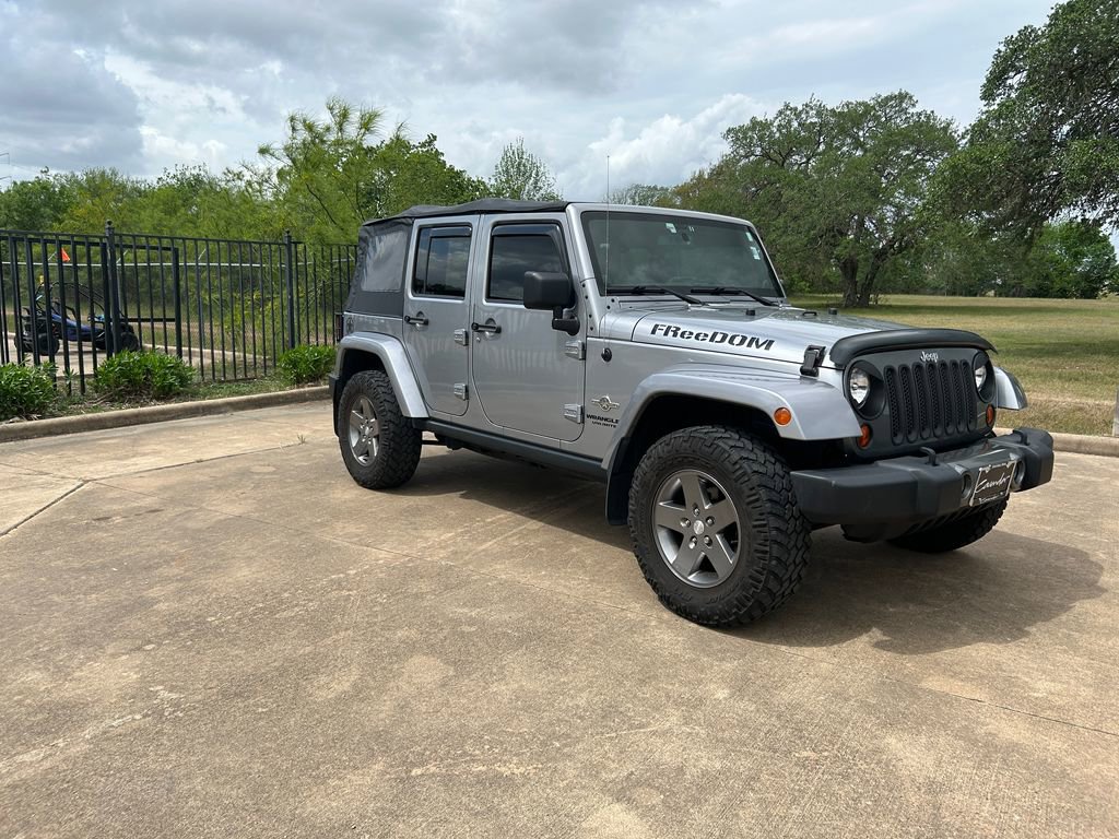 Used 2013 Jeep Wrangler Unlimited Sport image 3