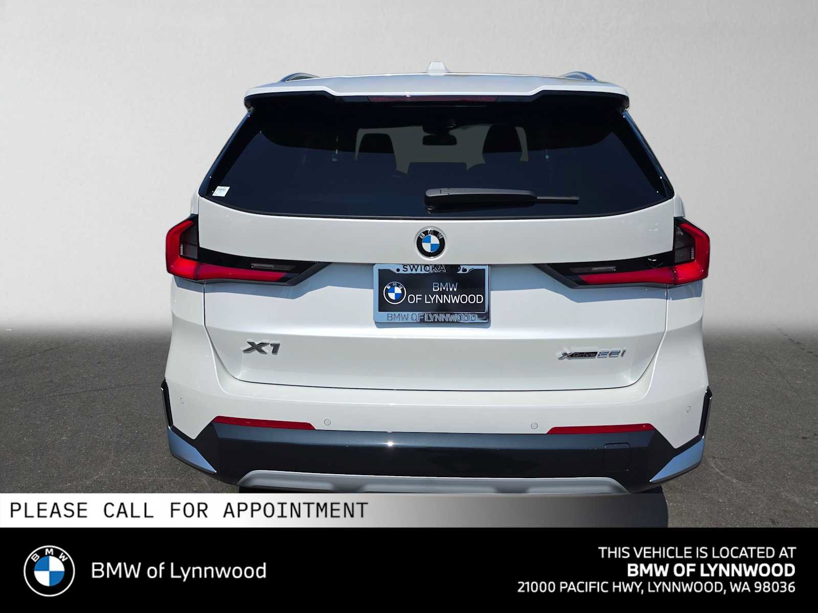 New 2026 BMW X1 xDrive28i w/ Technology Package AWD/4WD image 4