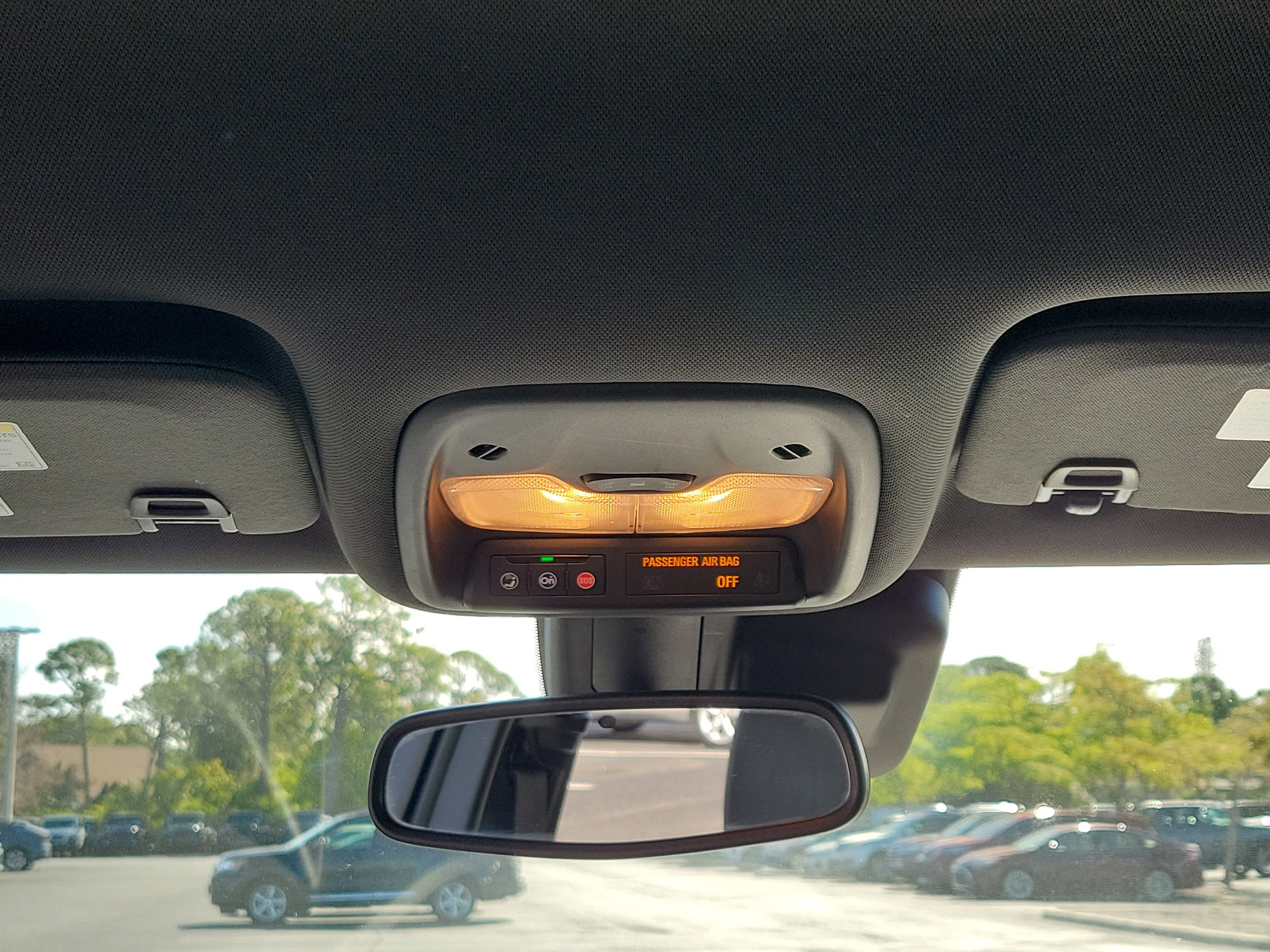 Used 2021 Chevrolet TrailBlazer RS w/ Technology Package image 19