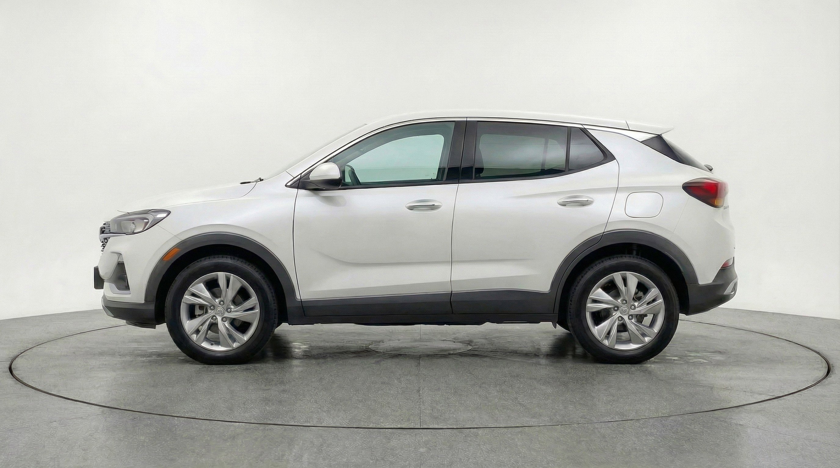 Used 2025 Buick Encore GX Preferred AWD/4WD image 5