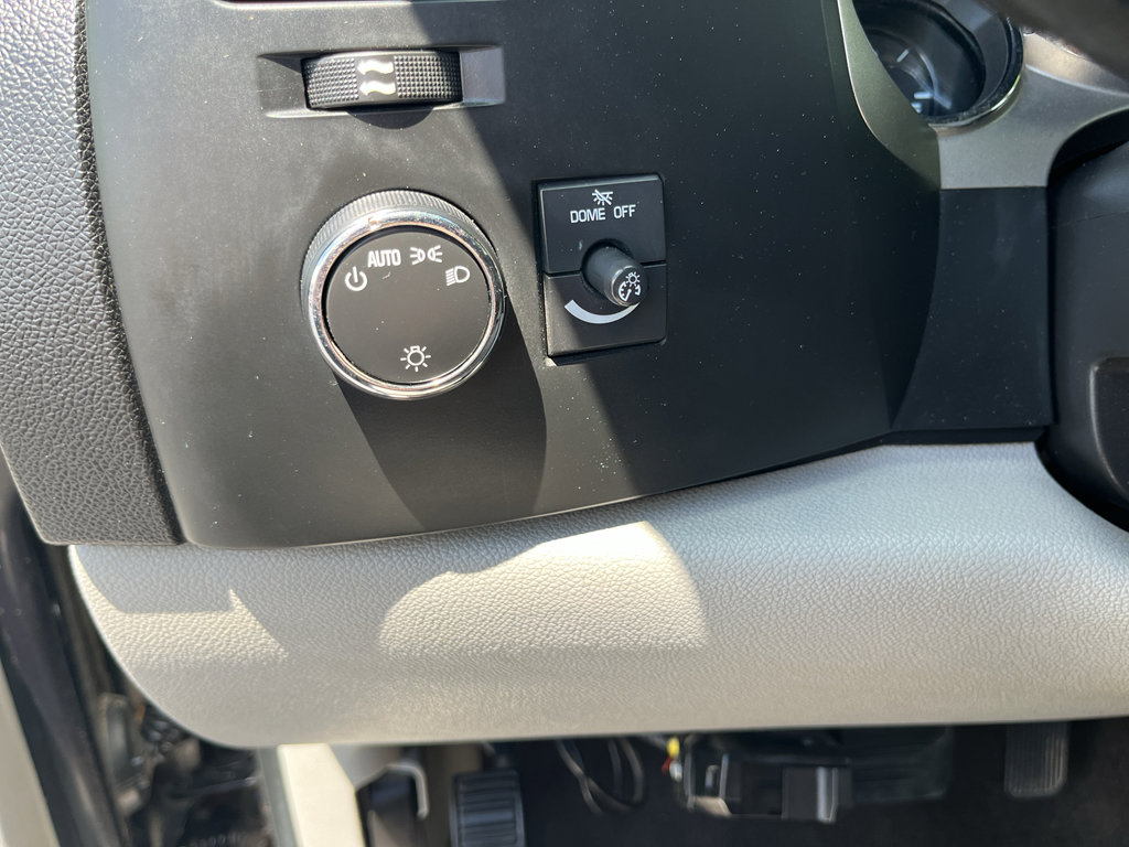 Used 2009 Chevrolet Silverado 1500 LT AWD/4WD image 11