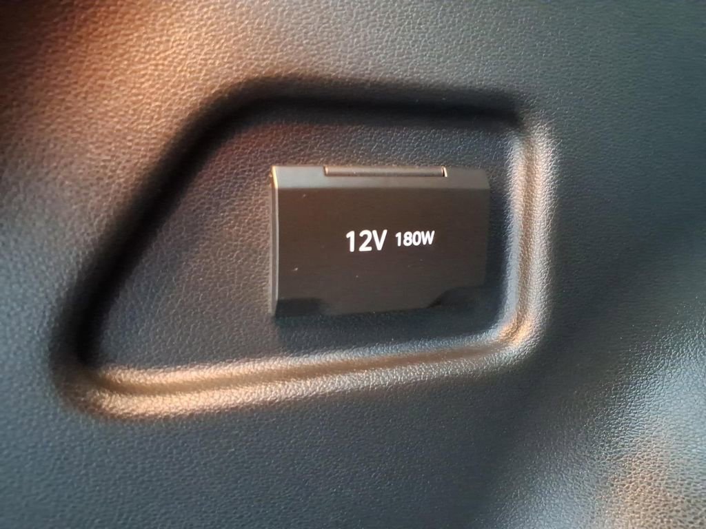 Used 2022 Hyundai Tucson Limited w/ Cargo Package image 13