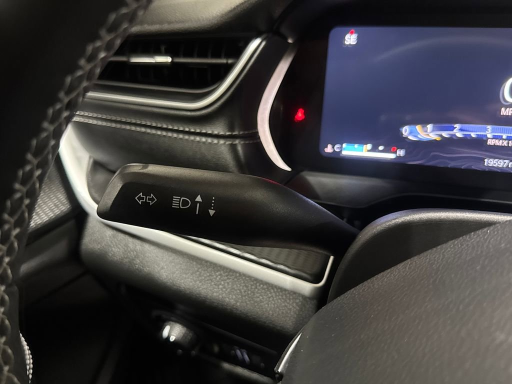 Used 2025 Jeep Grand Cherokee Altitude image 44