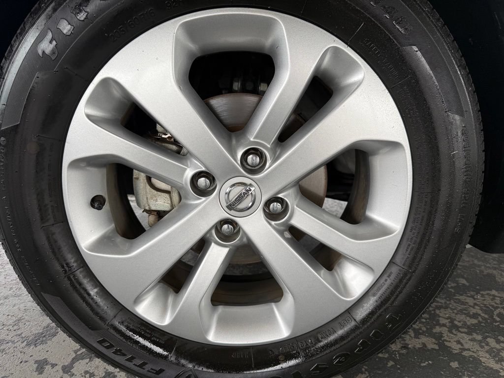 Used 2022 Nissan Kicks S FWD image 37