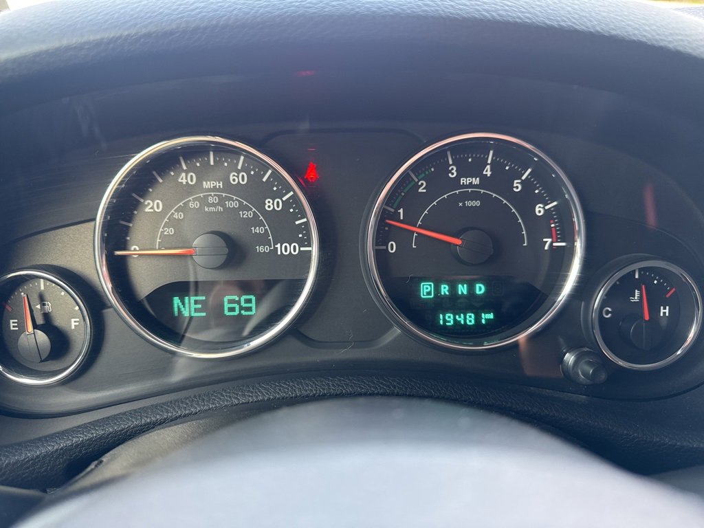 Used 2016 Jeep Wrangler Unlimited Rubicon w/ Connectivity Group image 7