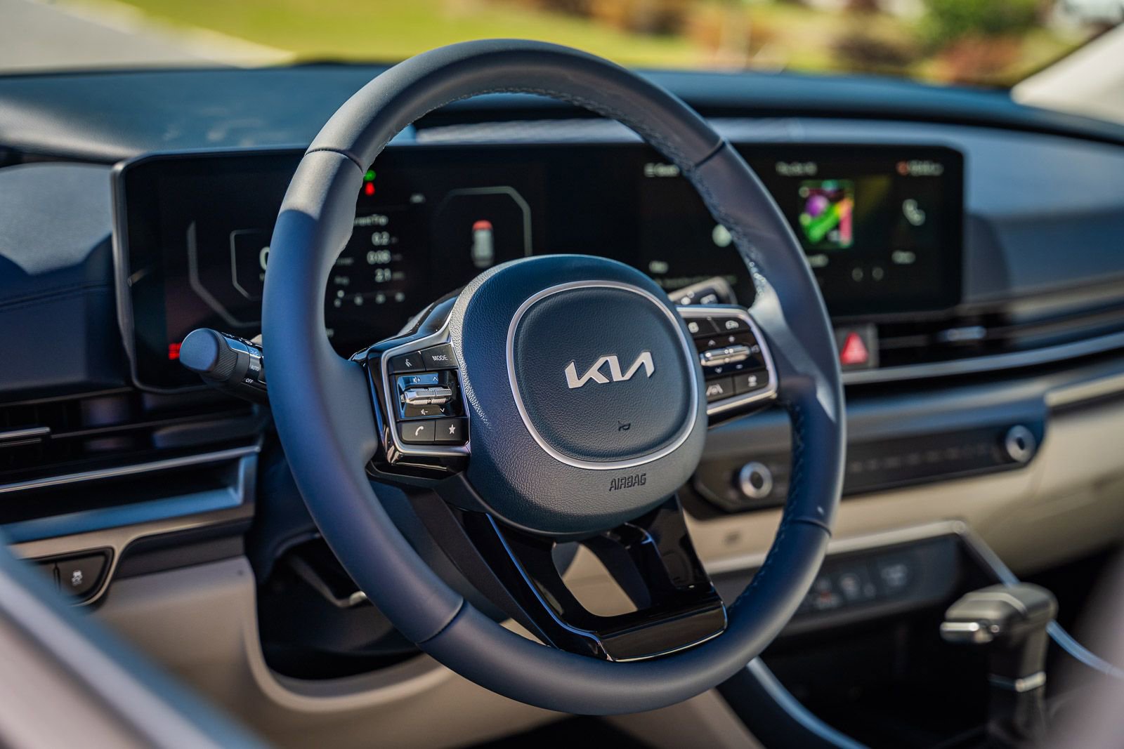 New 2026 Kia Carnival SX w/ SX Dark Edition Package image 16