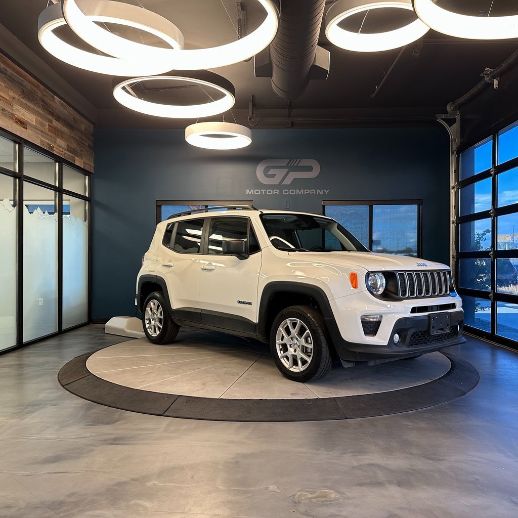 Used 2022 Jeep Renegade Latitude image 1