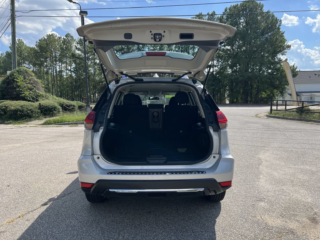 Used 2018 Nissan Rogue S AWD/4WD image 23