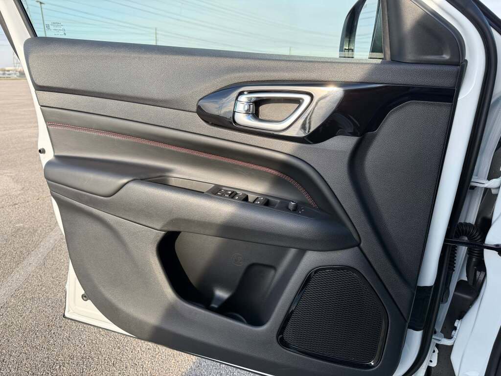 New 2026 Jeep Compass Trailhawk image 19