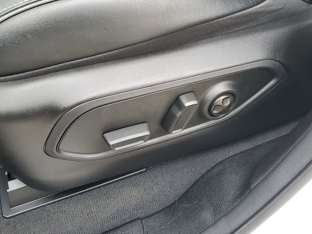 Used 2023 Jeep Grand Cherokee Overland image 19