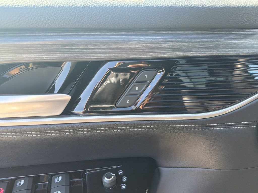 Used 2024 Jeep Wagoneer Series II w/ Flexible Seating Group RWD image 35
