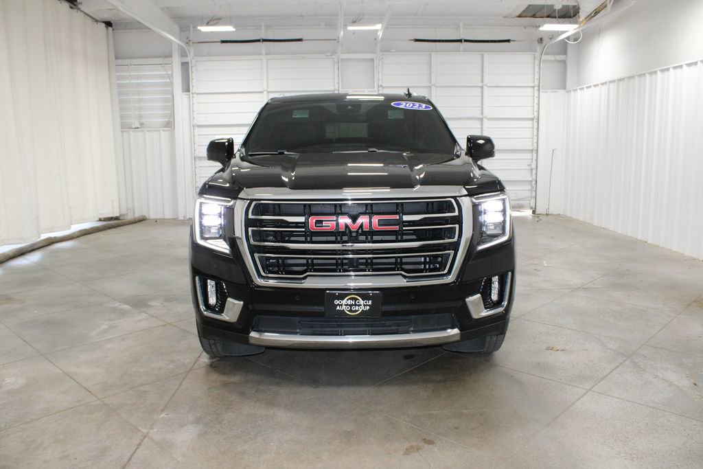Used 2023 GMC Yukon XL SLT w/ SLT Luxury Package RWD image 3