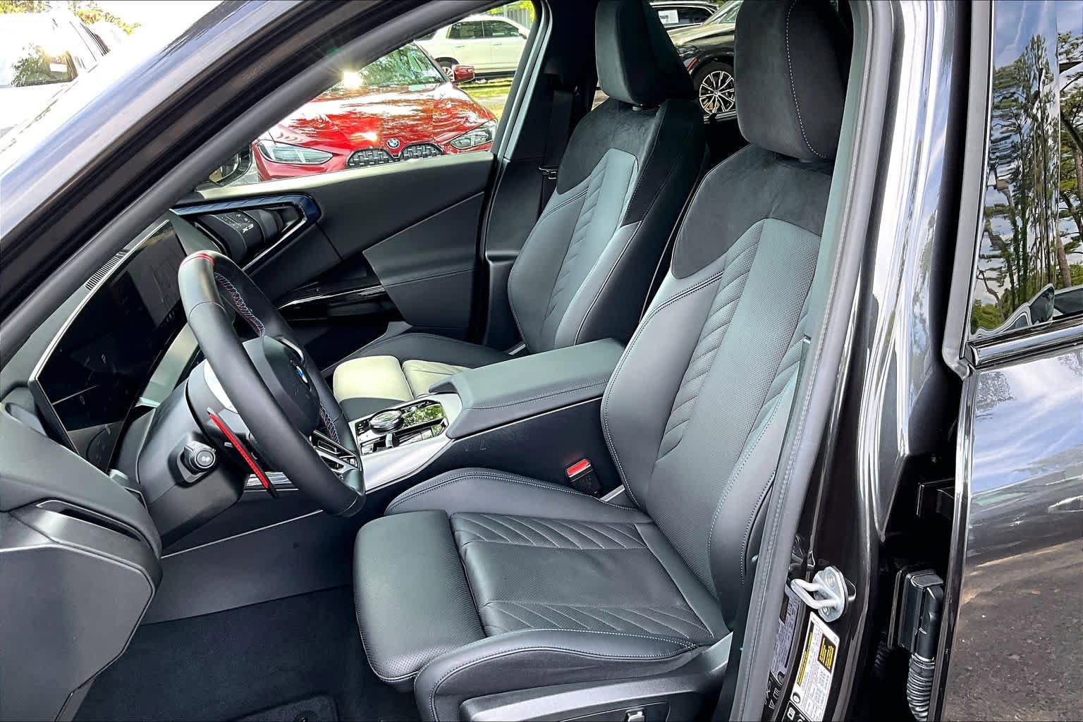 Certified 2025 BMW X3 M50 w/ Premium Package image 8