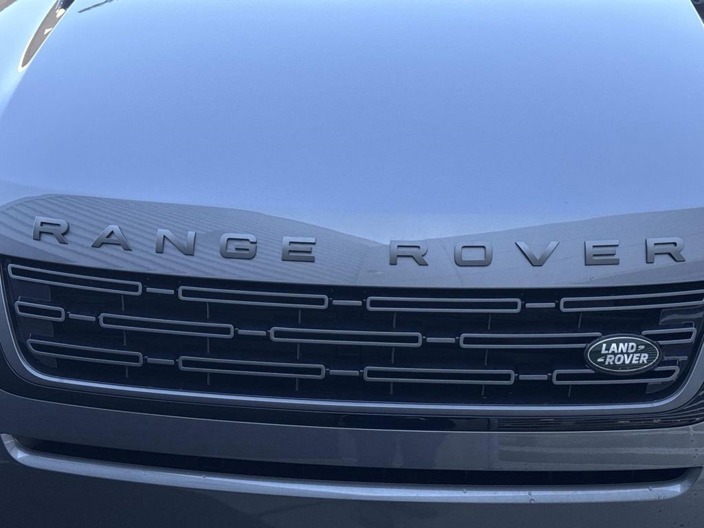 New 2026 Land Rover Range Rover Evoque S image 10