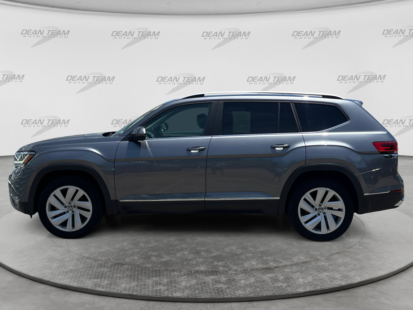 Used 2021 Volkswagen Atlas SEL FWD image 4