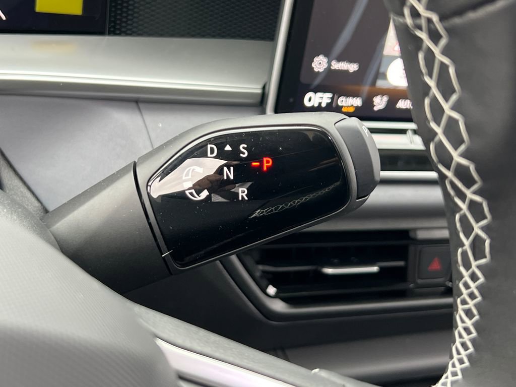 New 2026 Volkswagen Tiguan SE image 33