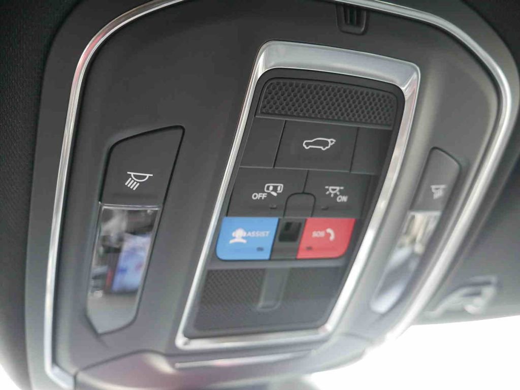 New 2025 Jeep Wagoneer Series II w/ Convenience Group I AWD/4WD image 38