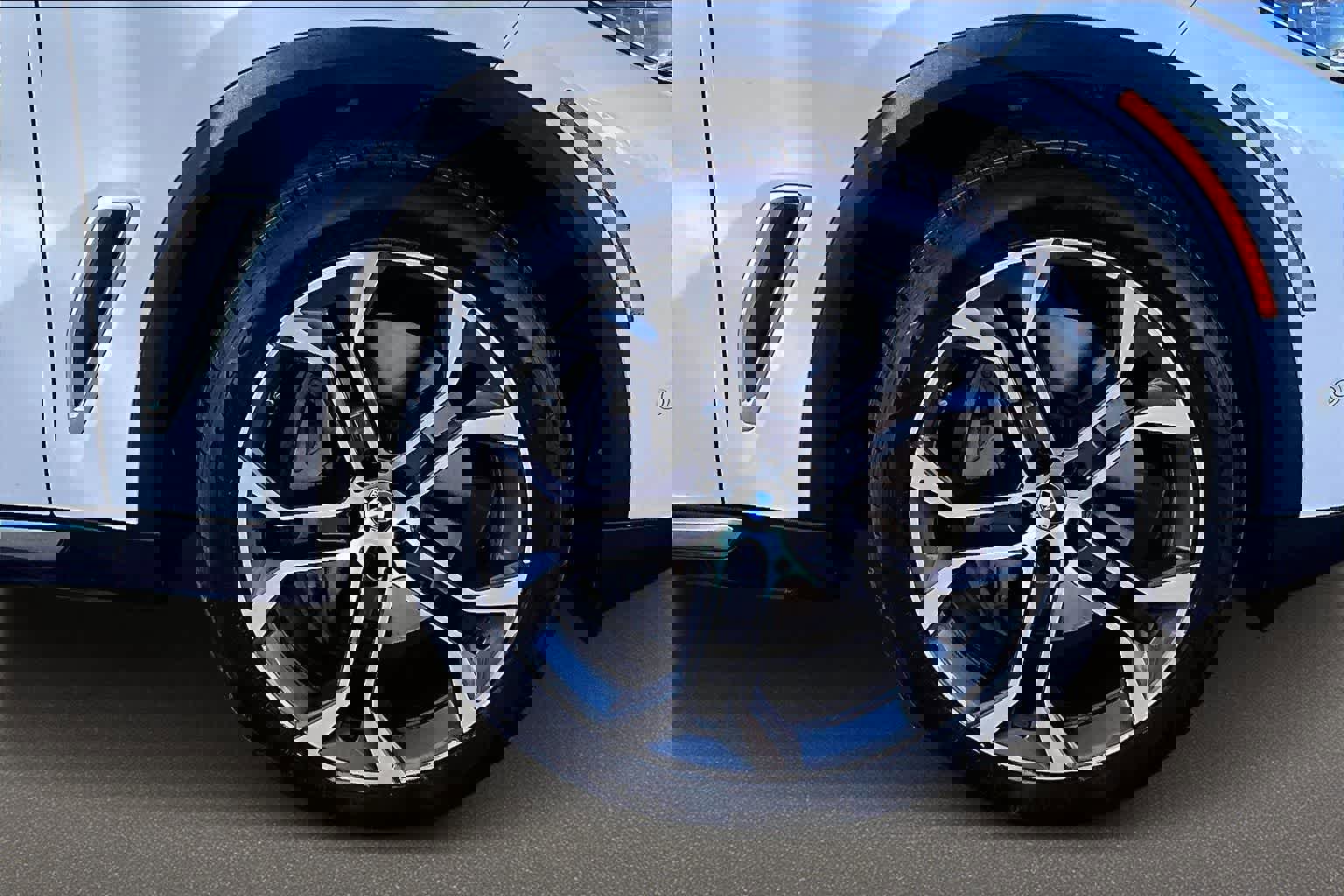 Used 2021 BMW X5 xDrive45e w/ Executive Package image 34