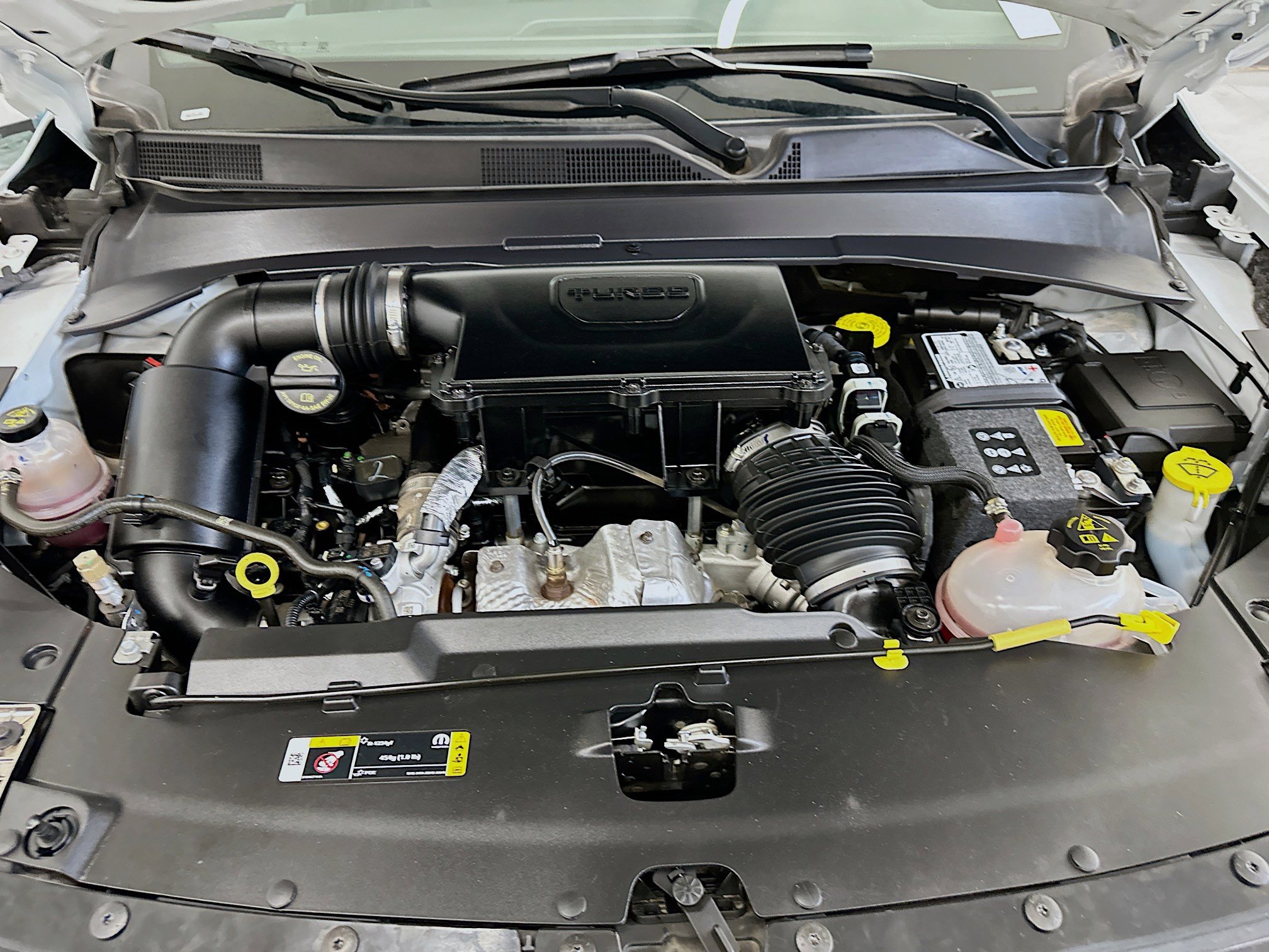 Used 2025 Jeep Compass Limited image 33