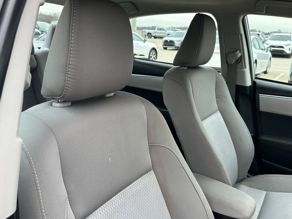 Used 2016 Toyota Corolla LE image 10