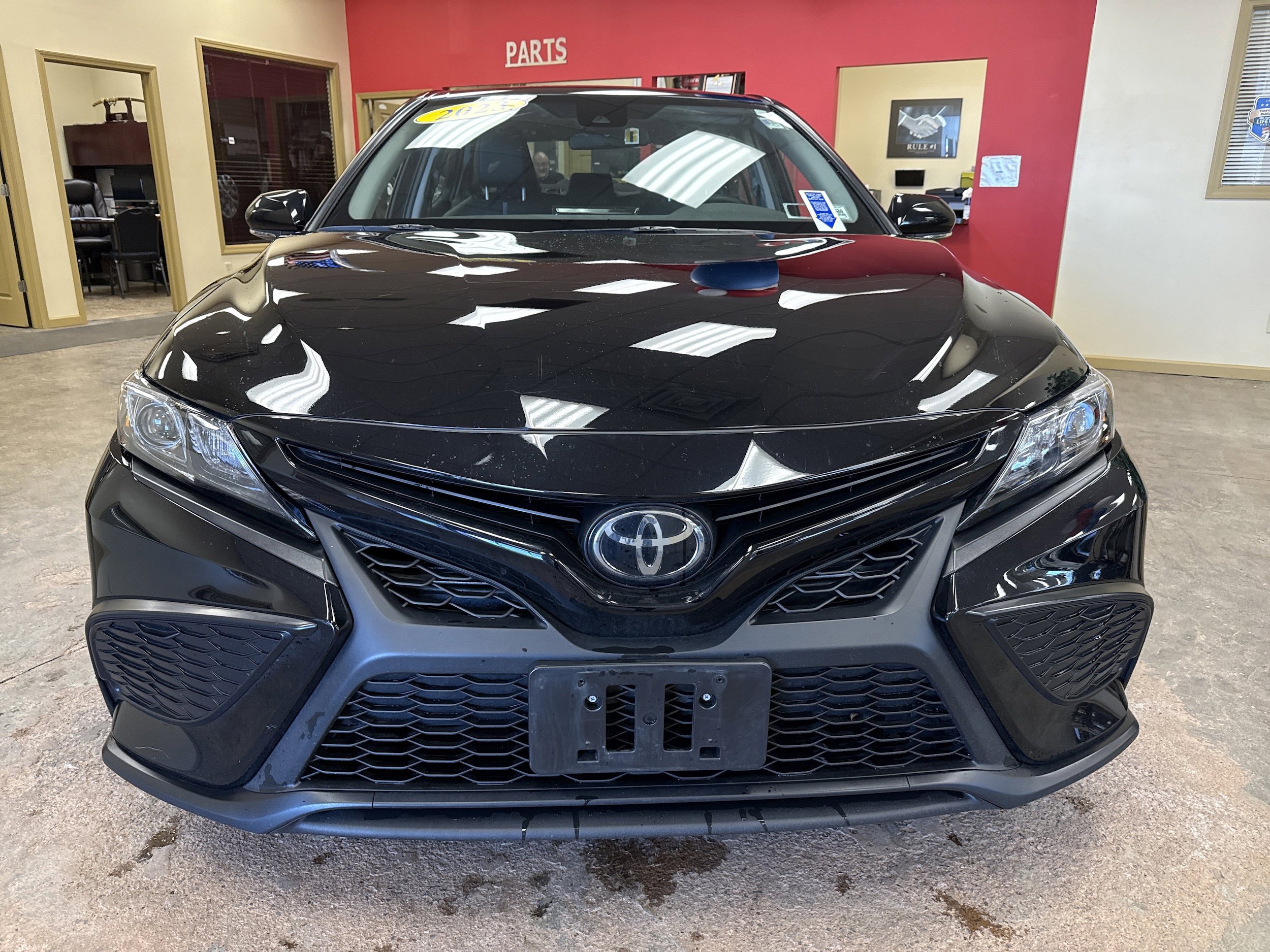 Used 2023 Toyota Camry SE FWD video 2