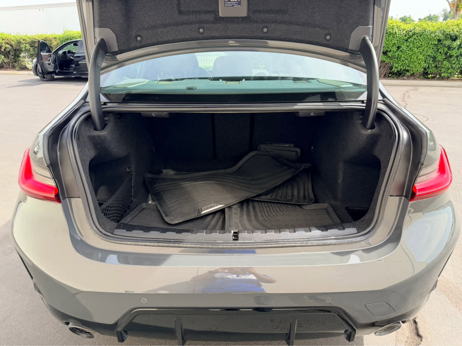 Used 2024 BMW 330i Sedan w/ M Sport Package image 5