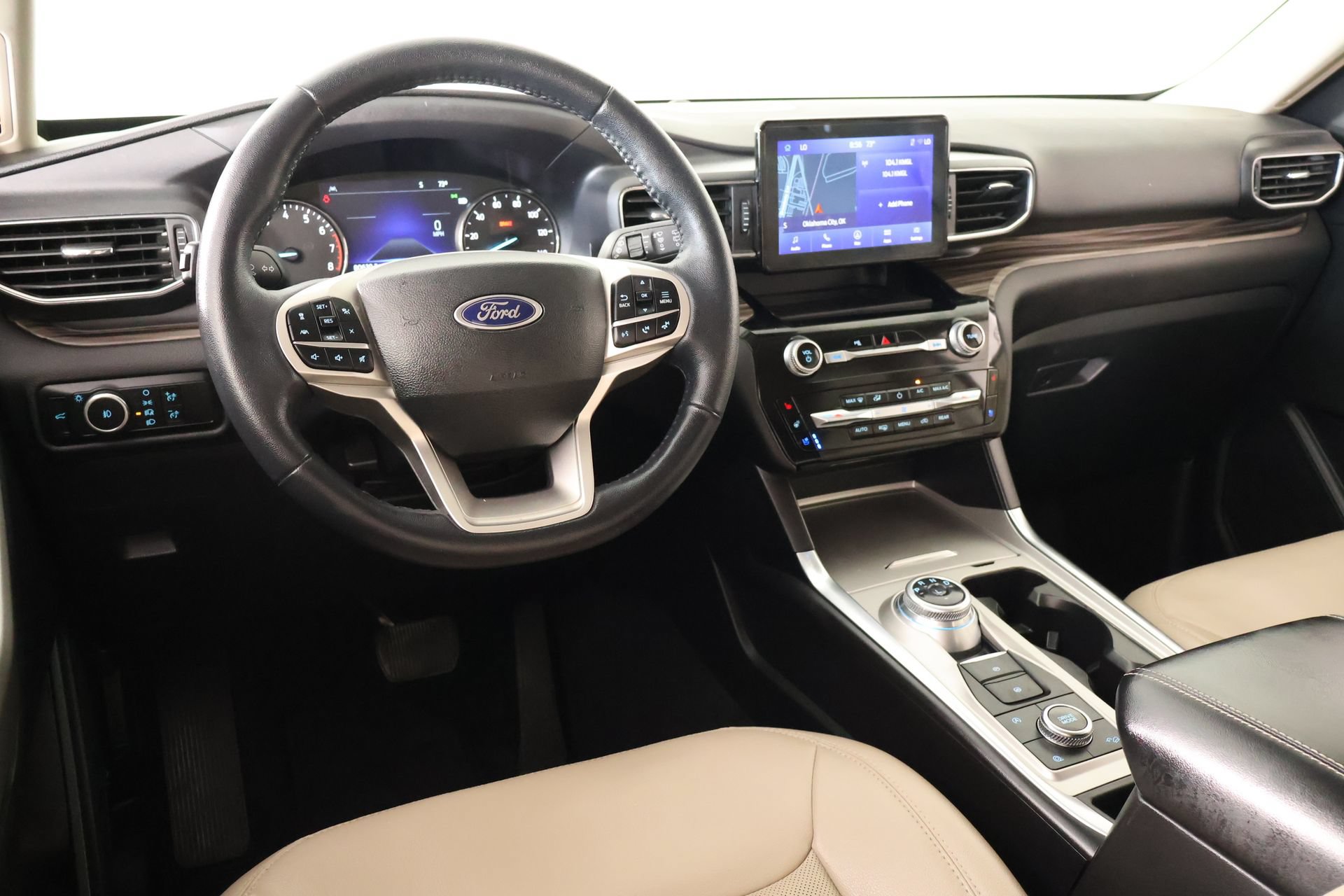 Used 2023 Ford Explorer Limited AWD/4WD image 2
