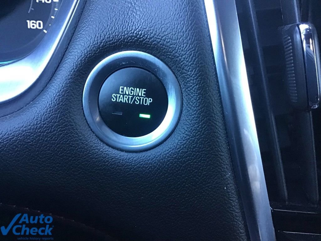 Used 2023 Chevrolet Traverse RS image 36