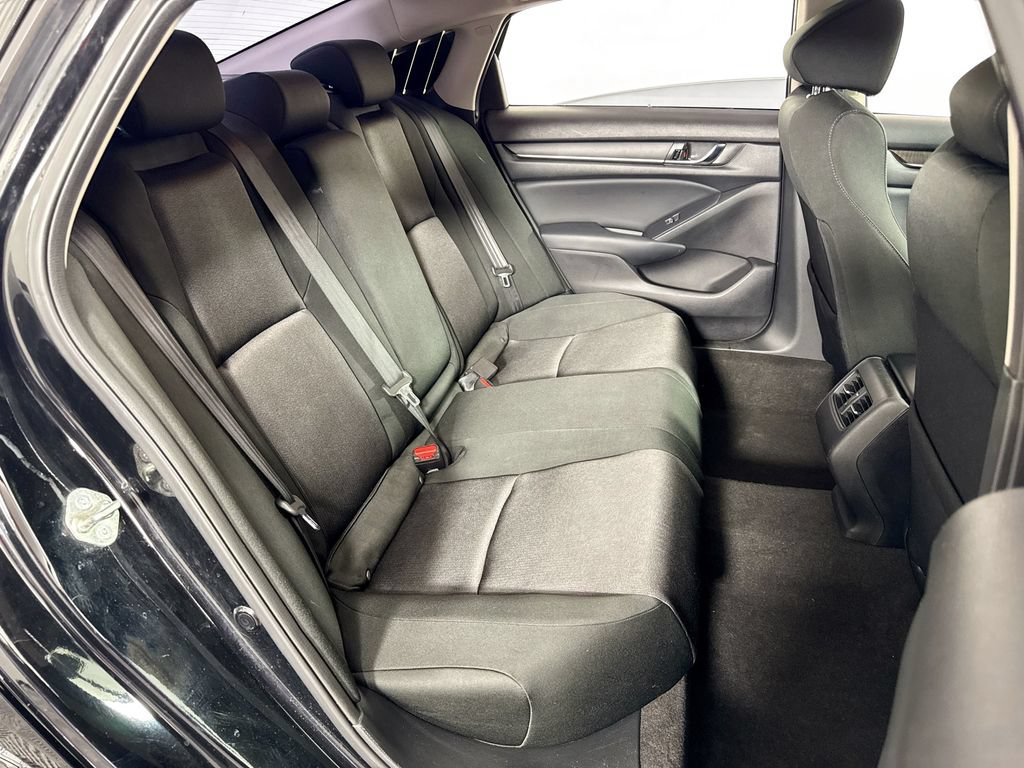 Used 2018 Honda Accord EX image 30