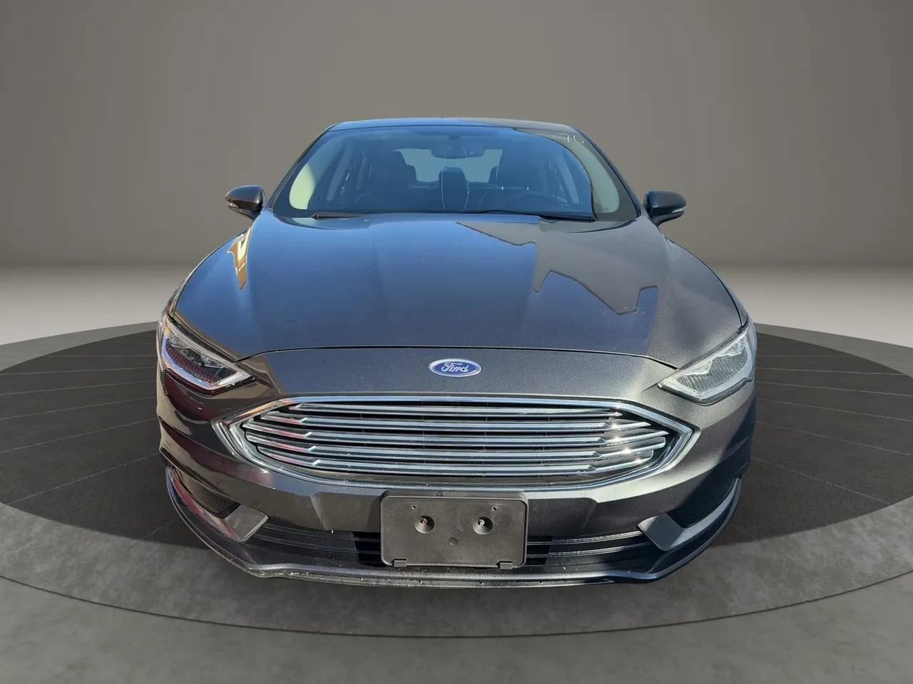 Used 2018 Ford Fusion Energi SE image 2