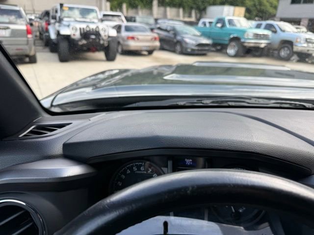 Used 2023 Toyota Tacoma TRD Sport AWD/4WD image 45