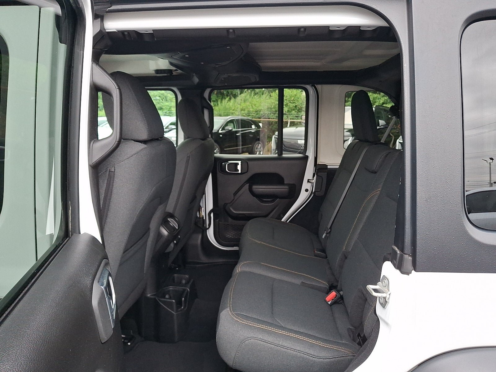 Used 2024 Jeep Wrangler Unlimited Sport AWD/4WD image 10