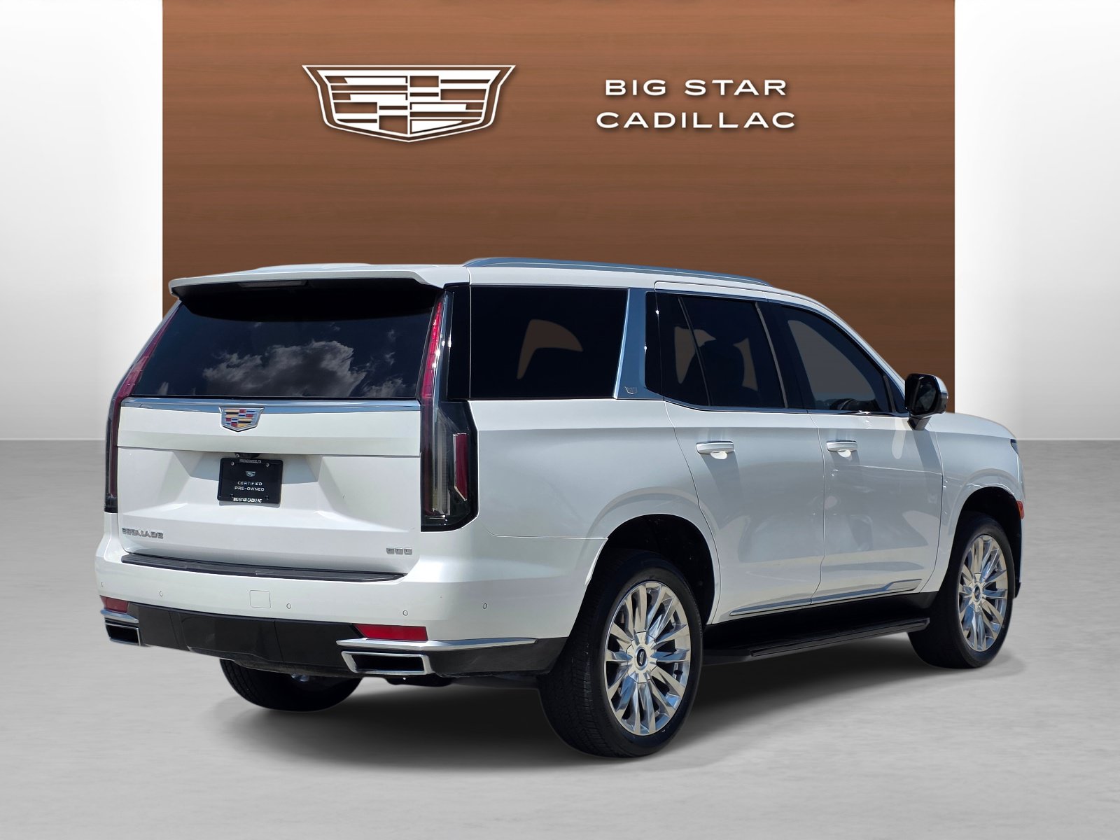 Used 2023 Cadillac Escalade Premium Luxury RWD image 5